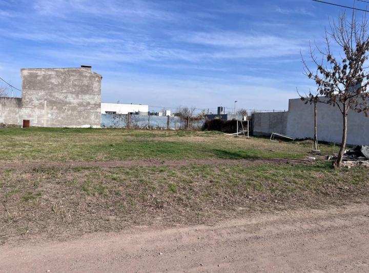 Terreno · 303m²
