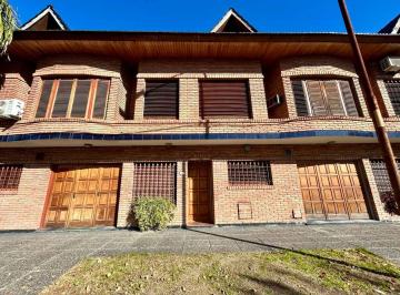 Casa · 115m² · 5 Ambientes · 1 Cochera · Venta Casa 5 Ambientes con Cochera en Ramos Mejía