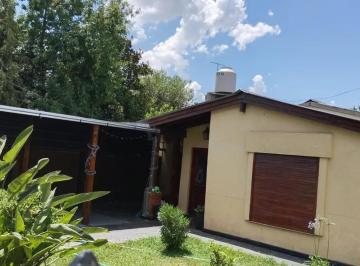 Casa · 150m² · 4 Ambientes · Casa en Venta - 3 Dorm. 2 Baños - Merlo