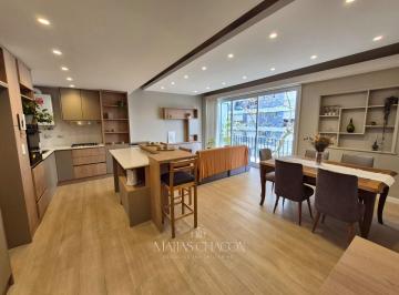 Departamento · 85m² · 4 Ambientes · Exclusivo Departamento de 4 Ambientes Totalmente Recicllado a Nuevo en Plaza Colon