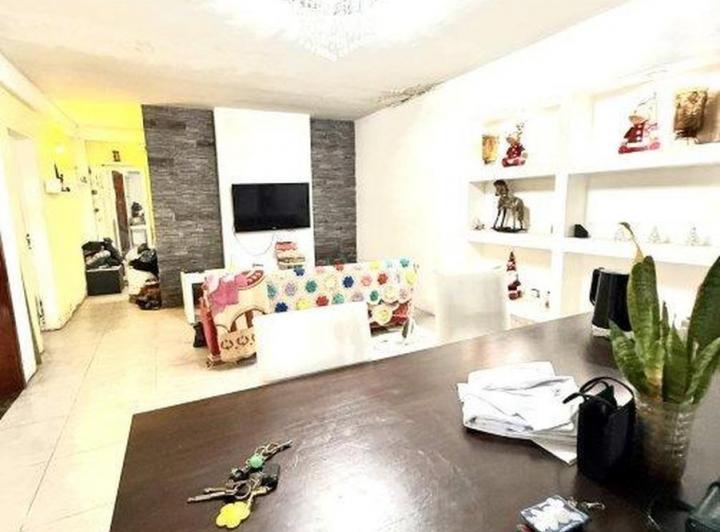 Casa · 200m² · 4 Ambientes
