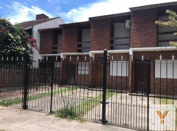 Casa · 90m² · 4 Ambientes · Casa en Venta - 3 Dorm. 3 Baños - San Bernardo del Tuyú
