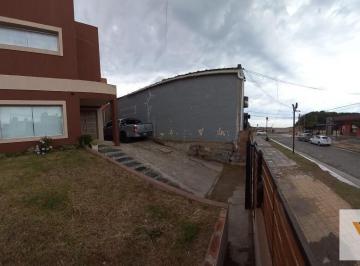 Casa · 250m² · 6 Ambientes · 4 Cocheras · Casa en Venta - 5 Dorm. 4 Baños - Cochera y Depto - 400 m² - San Clemente del Tuyú