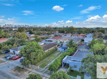Casa · 80m² · 3 Ambientes · Casa en Venta - 2 Dorm. 2 Baños - Miami