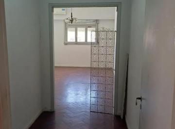 Departamento · 84m² · 4 Ambientes · Departamento en Venta - 3 Dorm. 1 Baño - Mataderos