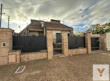 Casa · 210m² · 6 Ambientes · Casa en Venta - 5 Dorm. 3 Baños - Morón