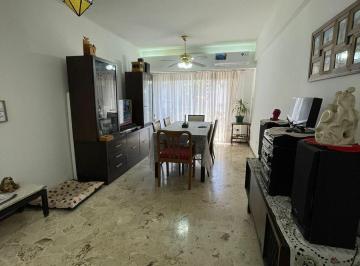 Departamento · 76m² · 4 Ambientes · Departamento en Venta - 2 Dorm. 2 Baños - Villa del Parquevi