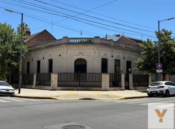 Local comercial · 250m² · 6 Ambientes · Local en Alquiler - 6 Ambientes 2 Baños - Villa Devoto