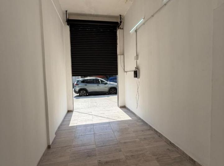 Local comercial · 220m²