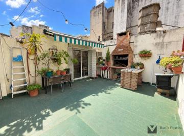 PH · 70m² · 4 Ambientes · PH en Almagro con Bella Terraza Propia. Corrientes y A. Figueroa. Bajas Expensas.