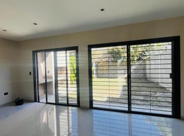 PH · 150m² · 6 Ambientes · 1 Cochera · Dúplex en Venta en Barrio Lomas del Chateau Tres Dorm. Hermoso Patio y Asador