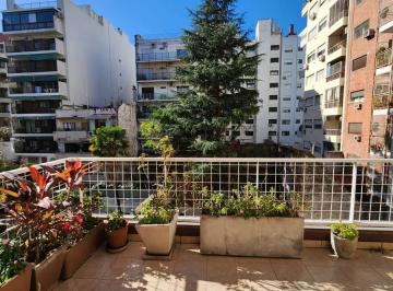 Departamento · 150m² · 4 Ambientes · 1 Cochera · Hermoso Depto Tipo Casa. 4 Amb. Cochera. Terraza.