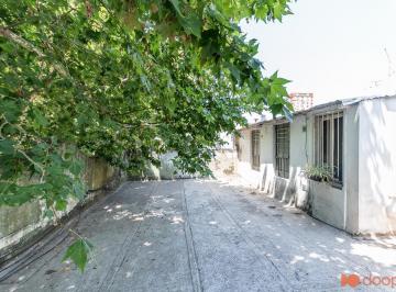 PH · 73m² · 3 Ambientes · Venta PH 3 Ambientes y Medio San Telmo Sobre La Emblemática Esquina Mafalda. Apto Credito