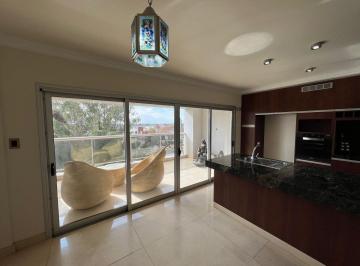 Departamento · 170m² · 5 Ambientes · 1 Cochera · Piso de Categoria en Pleno Boulevard Galvez