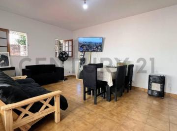 PH · 78m² · 3 Ambientes · Alquiler PH de 3 Ambientes con Patio, Parrilla y Terraza Propia.