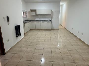 Departamento de 4 ambientes, Jesús Nazareno · Alquiler - Departamento 2 Dorm. con Cochera en Guaymallén