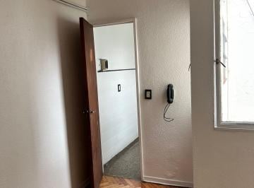 Departamento de 1 ambiente, Coghlan · Luminoso Contrafrente con Cocina Independiente