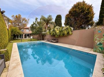 Casa · 193m² · 5 Ambientes · San Isidro Casa Alquiler Amoblada con Pileta