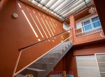 Casa · 140m² · 8 Ambientes · 1 Cochera · Venta Casa 3 Dorm. con Galpon Barrio Bella Vista