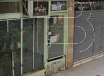 Local comercial en Venta de 1 ambiente · Santa Fe y Uruguay Local Splits Frio I 37 Mt Pb y 34 Abajo Muy Buena Ubicacion