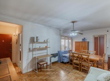 Departamento · 67m² · 4 Ambientes · Departamento 4 Ambientes Villa General Mitre Al Frente Luminoso