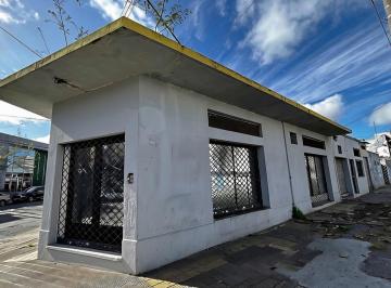 Local comercial · 168m² · Local Comercial en Venta en Morón Norte – Esquina Salta y Azcuénaga