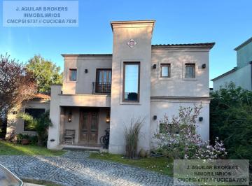 Casa · 223m² · 4 Ambientes · 1 Cochera · Casa 4 Ambientes en Bella Vista - Alquiler