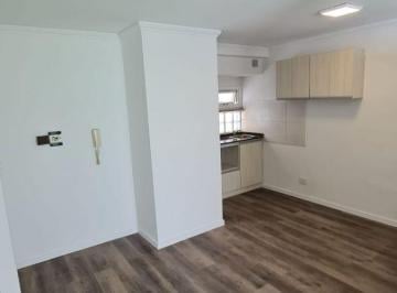 Departamento de 1 ambiente, Rosario · Monoambiente con Patio en Zona Centro - San Juan 1864