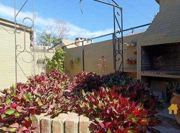Casa · 80m² · 4 Ambientes · 1 Cochera · Alquiler Casa de 3 Dorm. en Santo Tome - Santa Fe