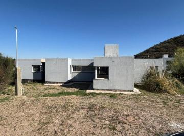 Casa · 140m² · 4 Ambientes · 1 Cochera · Vendo Casa en Barrio Privado Terra Alta - El Volcan