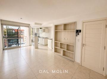 Departamento · 46m² · 2 Ambientes · Alquiler - Departamento - 24 Meses - 2 Ambientes - Chauvin - Balcón a La Calle - Luminoso y Cómodo