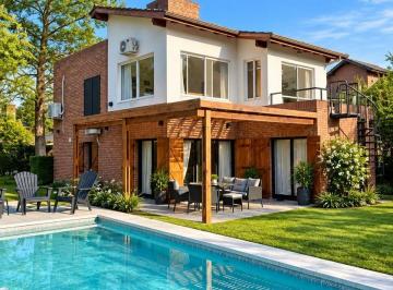 Casa · 165m² · 5 Ambientes · 3 Cocheras · Casa en Venta en Mapuche Country Club, Pilar, G. B. a. Zona Norte