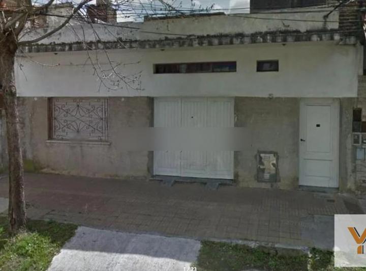 Casa · 200m² · 4 Ambientes · 2 Cocheras