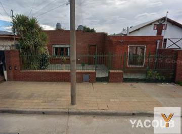 Casa · 120m² · 4 Ambientes · Casa en Venta - 2 Dorm. 1 Baño - Necochea