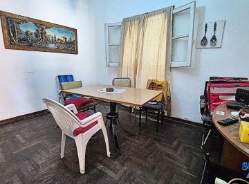 Casa · 97m² · 3 Ambientes · PH 3 Ambientes con Patio en Venta en Caseros, Tres de Febrero, G. B. a. Zona Oeste