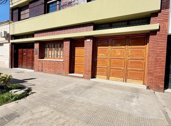 Casa · 144m² · 7 Ambientes · 1 Cochera