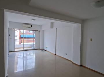 Departamento · 34m² · 1 Ambiente · 1 Cochera · Monoambiente Al Frente con Balcón, Cochera Opcional, Apto Profecional.
