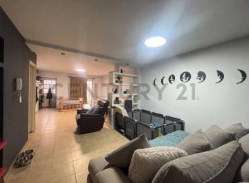 Casa · 150m² · 3 Ambientes · 2 Cocheras · Venta de Duplex en Procrear Maipú