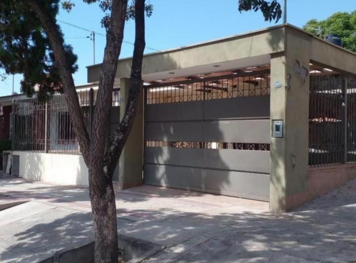 Casa · 130m² · 7 Ambientes · 1 Cochera