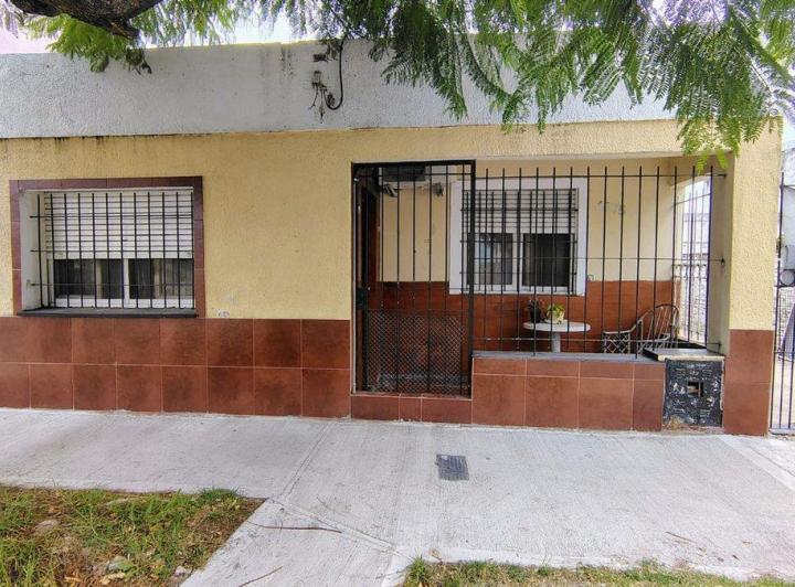 Casa · 110m² · 4 Ambientes · 1 Cochera