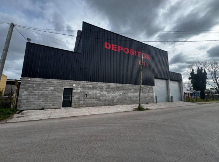Bodega-Galpón · 1200m²