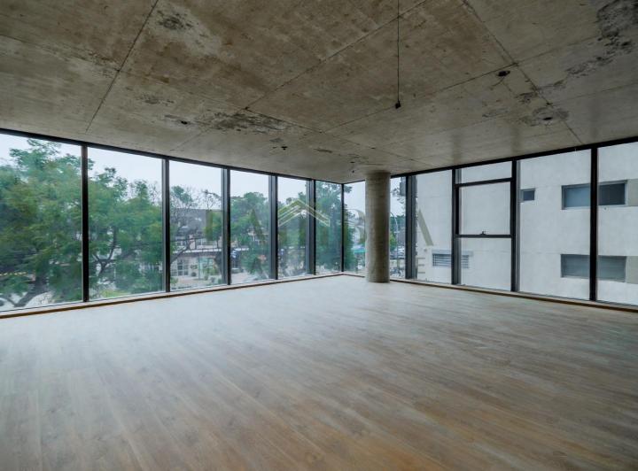 Oficina comercial · 150m² · 1 Cochera