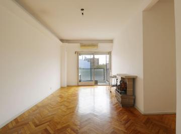 Departamento · 55m² · 3 Ambientes · Venta Departamento 3 Amb C/balcon Luminoso Flores