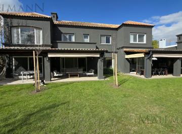 Casa · 270m² · 11 Ambientes · 3 Cocheras · Alquiler Temporal Casa 4 Dorm. en Talar del Lago 1