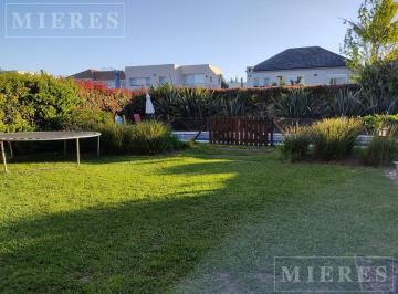 Casa · 172m² · 6 Ambientes · 4 Cocheras · Alquiler de Verano en El Barrio Isla del Sol - Enero (Posibles Fiestas)