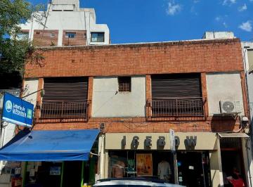 Local comercial de 5 ambientes, San Isidro · 2 Locales con Casa Arriba en El Centro de San Isidro