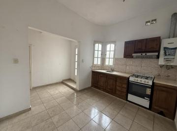 Casa · 1 Dormitorio · Casa Interna Única con Fondo Verde - Echesortu
