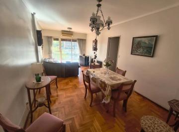 Departamento de 3 ambientes, Lomas de Zamora · Luminoso 3 Amb. con Dependencia, Balcón Corrido, Cochera y Baulera – Excelente Ubicación