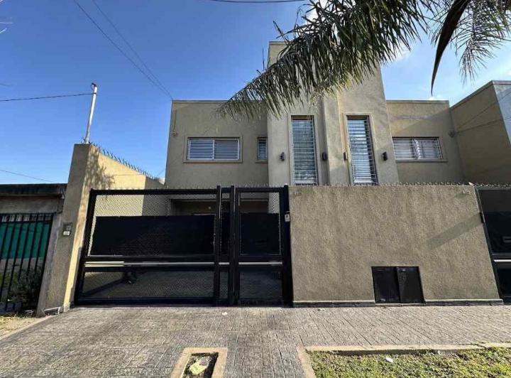Casa · 75m² · 3 Ambientes · 1 Cochera