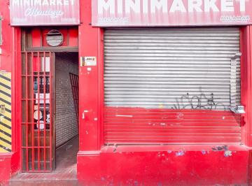 Local comercial · 50m² · 1 Ambiente · Local en Alquiler, Vidriera a La Calle, Zona Comercial, Centro